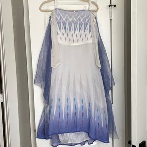 Disney Frozen Elsa costume in size M (7-8)